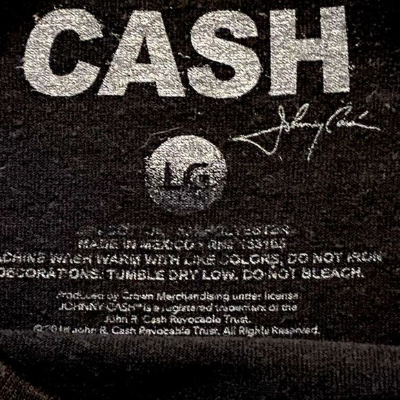 Authentic Signed Johnny Cash Graphic T Shirt - Picture 3 of 7